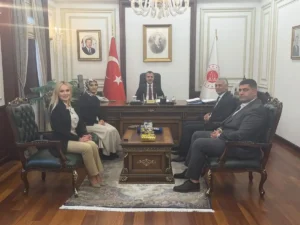 Hekimsen’den Adalet Bakanlığı’na kritik ziyaret: Hekimliğin hukuki geleceği masaya yatırıldı