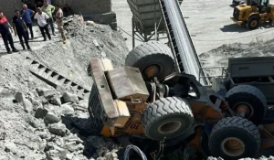 İş makinası devrildi operatör hayatını kaybetti