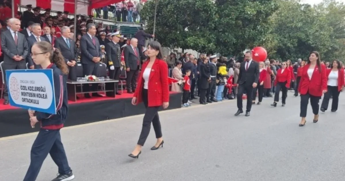 Kdz. Ereğli Mektebim Koleji Cumhuriyet Bayramı'nı coşkuyla kutladı
